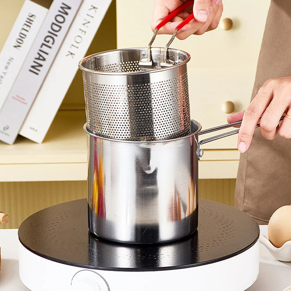 Stainless steel Fryer Deep Frying pan With Filter Home Induction Gas Stove Kitchen Cookware oil pot for Fried Chicken and French
