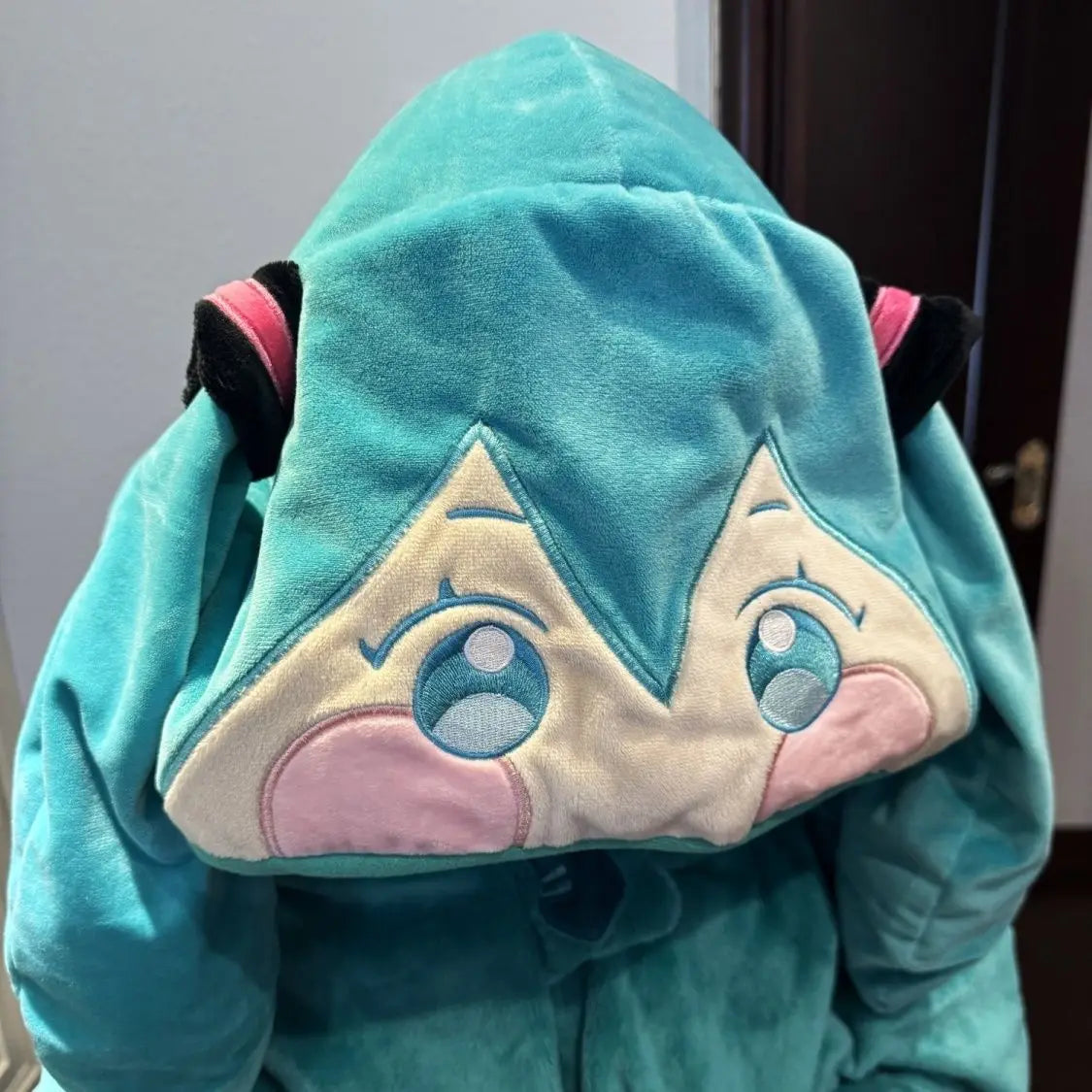 Anime Cartoon Hatsune Miku Hooded U-Shaped Pillow Hooded Travel Airplane Cute Kawaii Neck Pillow Winter Warm Hat Pillow